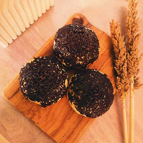 Roti unyil lembut untuk arisan di Ciputat